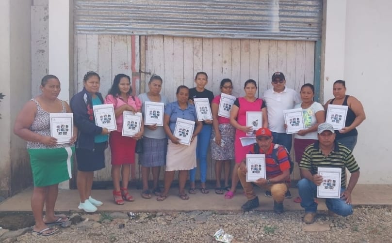 Familias de Bonanza y Siuna reciben con felicidad y alegría Títulos de Propiedad