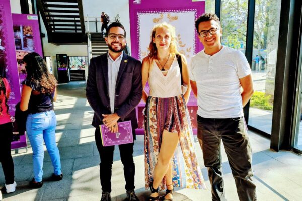 Representante de Nicaragua en Guatemala participó en exposición “Entre Aserrín”