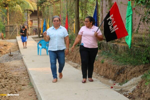 Municipalidad de Siuna inaugura andenes peatonales