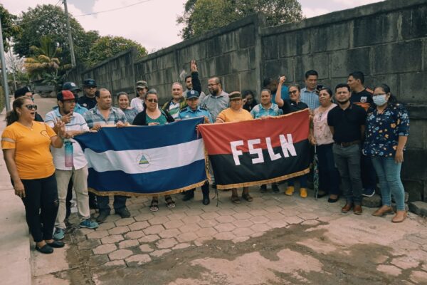 Familias de Dolores Celebran Dia de la Dignidad Nacional con Obras de Progreso