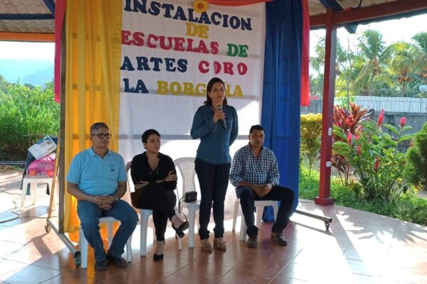 ESCUELAS DE ARTES EN EL CAMPO