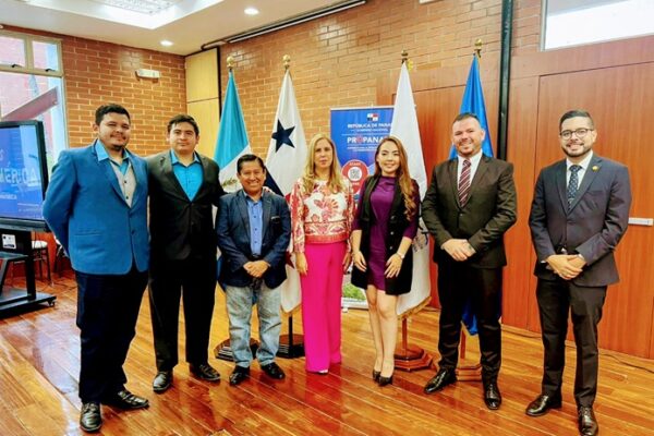 Embajador de Nicaragua en Guatemala participa en “Panamá Day”