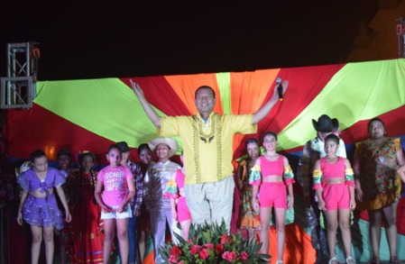 Celebran coloridas y alegres tertulias en León