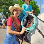 Celebran desfile hípico con los mimados de la Revolución en El Coral