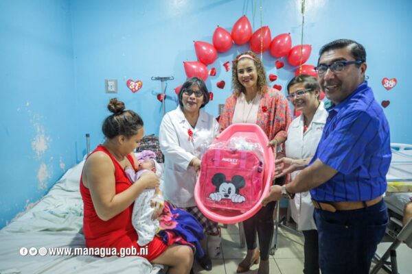 Celebran a las madres nicaragüenses en Hospitales de Managua