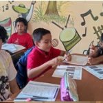 Mimados de la Revolución inician curso de piano en la Escuela de Arte Cultura y Creatividad Máximo Cortedano Palma