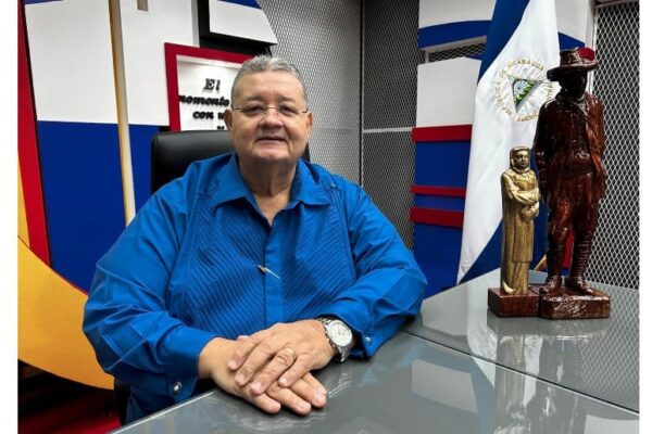 Moisés Absalón Pastora: Salud por Rusia