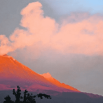 México establece fuerza de tarea para hacer frente al Popocatépetl