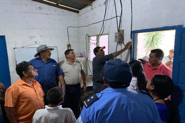 Familias de comunidad jinotegana son beneficiadas directamente con nuevo proyecto de energía eléctrica