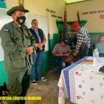 Jefe del Batallón Ecológico “BOSAWAS” participa en reunión con productores, ganaderos y comerciantes de comunidades de Siuna