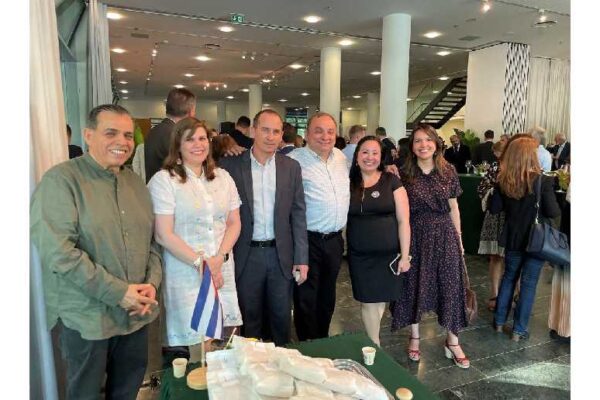Embajada de Nicaragua participó en la Noche Latinoamericana y Caribeña en Berlín