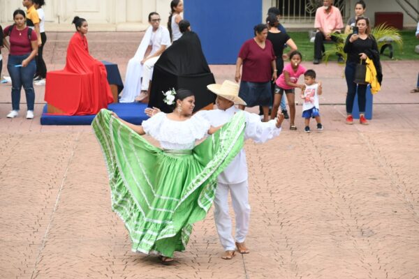 Tiangues Culturales: Un Derroche de arte y talento de estudiantes del Centro Cultural y Politécnico José Coronel Urtecho