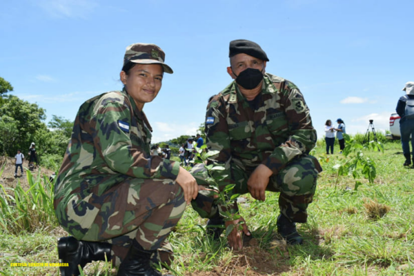 Ejército nicaragüense participó en acto por el Día Internacional del Árbol
