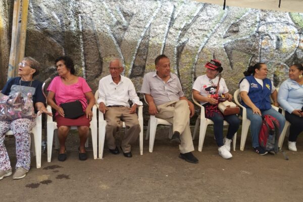 Unión Nacional del Adulto Mayor celebra el Dia de la Alegría