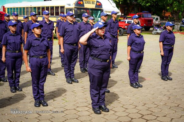 Inicia formación de nuevos bomberos nicaragüenses