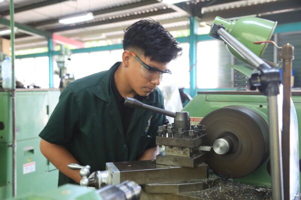 Centro Tecnológico Simón Bolívar, inicia II semestre con 150 nuevos estudiantes