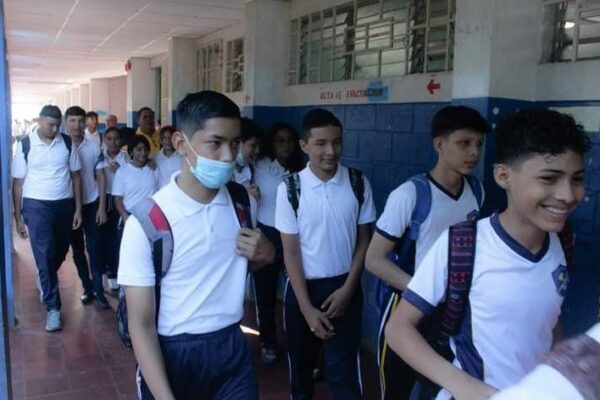 Estudiantes nicaragüenses dan inicio al II semestre del Ciclo Escolar 2023 con entusiasmo y compromiso