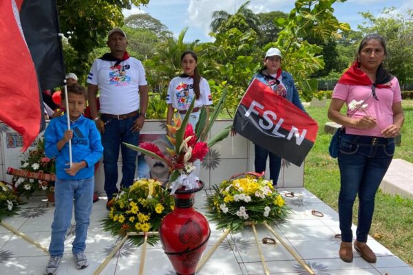 Rinden Homenaje al Cro Roberto Castillo Héroe de la Paz, en Jinotepe