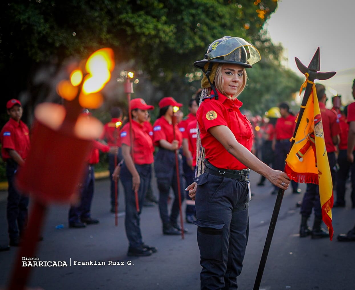 Bomberos celebran 77 años de ser Beneméritos de la Patria