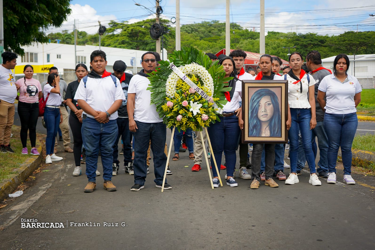 Conmemoran legado de Arlen Siu con jornada de plantación de árboles