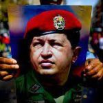  Coordinador de las Brigadas Internacionales del PSUV saluda el 44/19