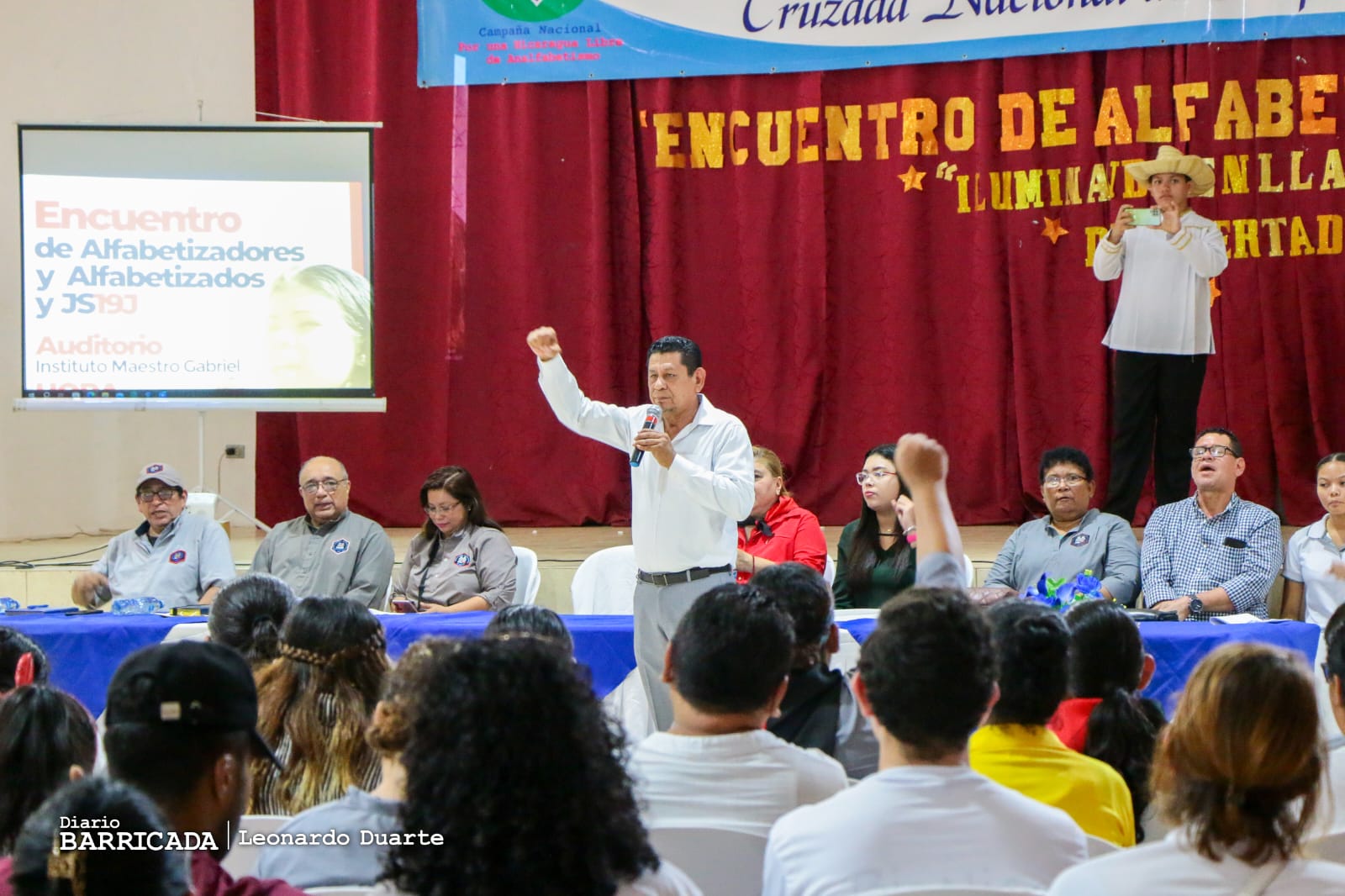 Realizan encuentro departamental en conmemoración al 43 aniversario de Alfabetización