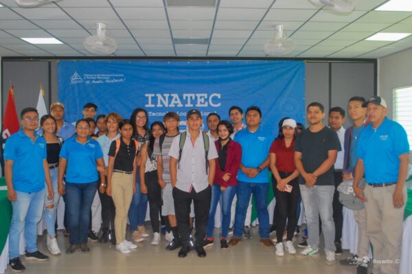 Desarrollan exposición del perfil profesional de carreras Técnicas en el Centro Tecnológico Monimbó Heroico