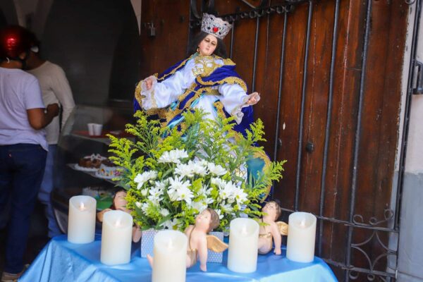 La «Gritería Chiquita»: Una Celebración Llena de Devoción y Tradición en León, Nicaragua