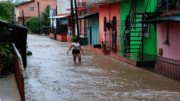 Tormenta tropical Max impacta en México con fuertes lluvias