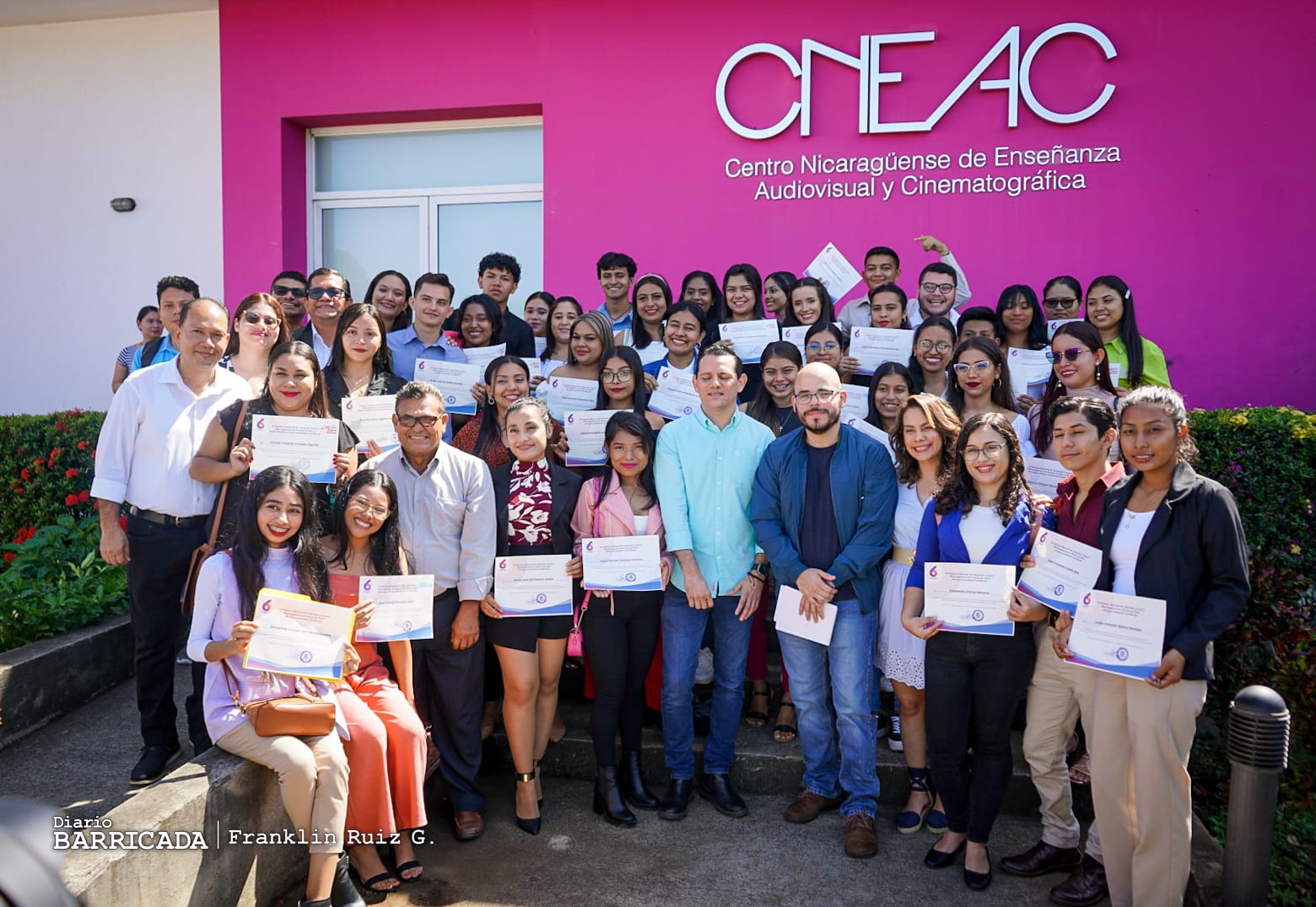 41 Estudiantes destacados de Comunicación para el Desarrollo reciben reconocimiento