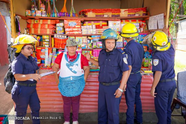 Bomberos realizan inspección de seguridad en tramos de polvora