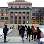 EEUU: Tres estudiantes abusan de una niña con discapacidad intelectual