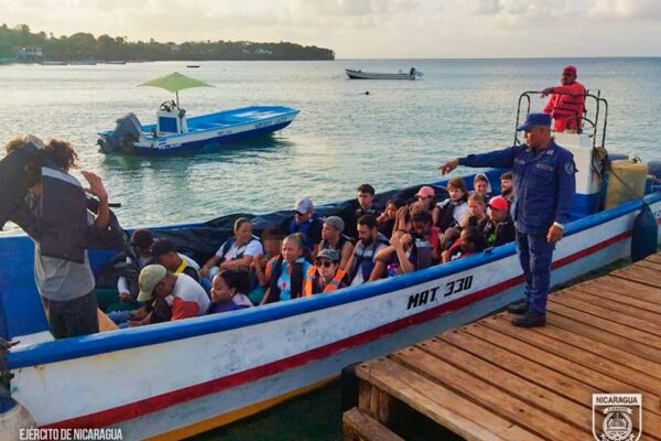 Ejército de Nicaragua informa de la suspensión de zarpes de embarcaciones menores en puertos del Caribe Sur