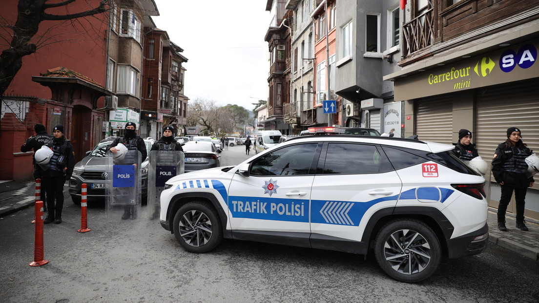 Un hombre toma como rehenes a empleados de una fábrica de la empresa estadounidense Procter & Gamble en Turquía