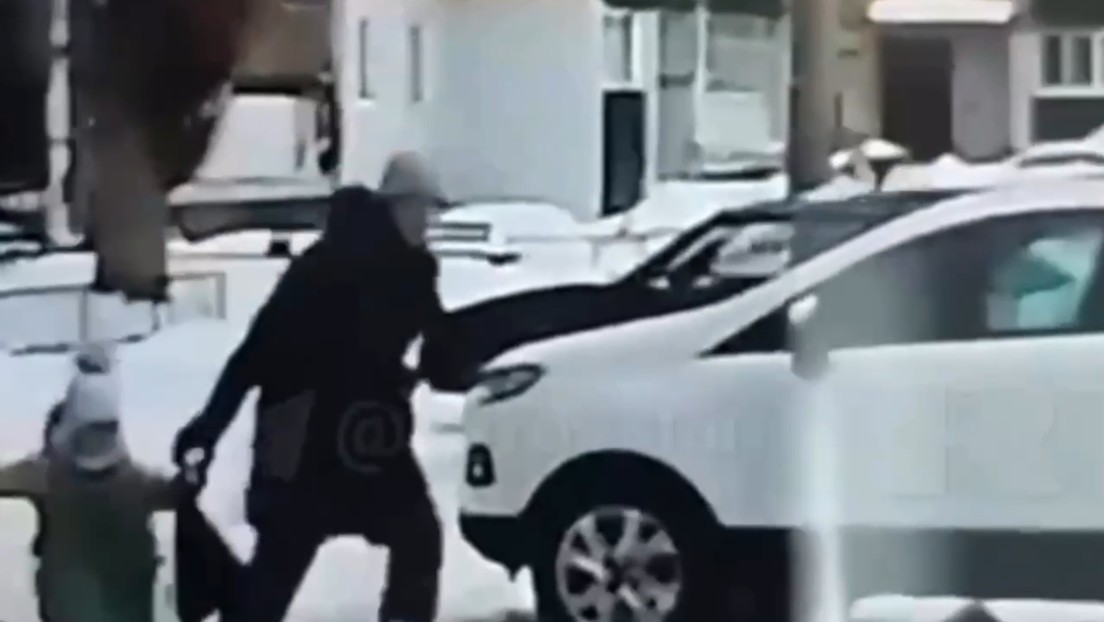 Un niño salva a su hermana de un hombre que intenta secuestrarla
