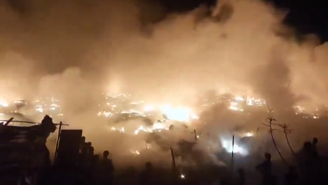 Un masivo incendio destruye al menos 130 chabolas en la India