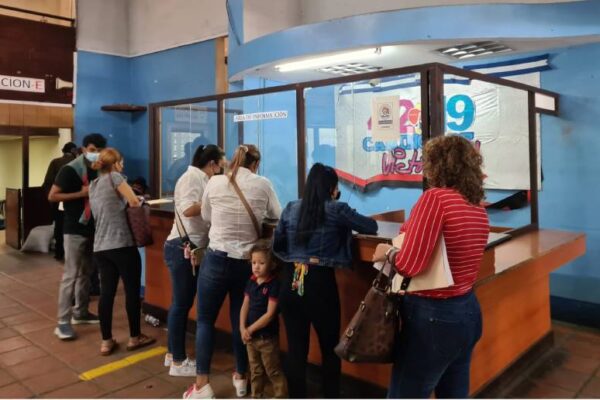 Conoce los requisitos para solicitar visa de salida de menores de edad