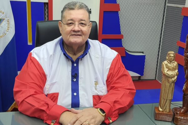 «ORDEN, ANTE TODO»
