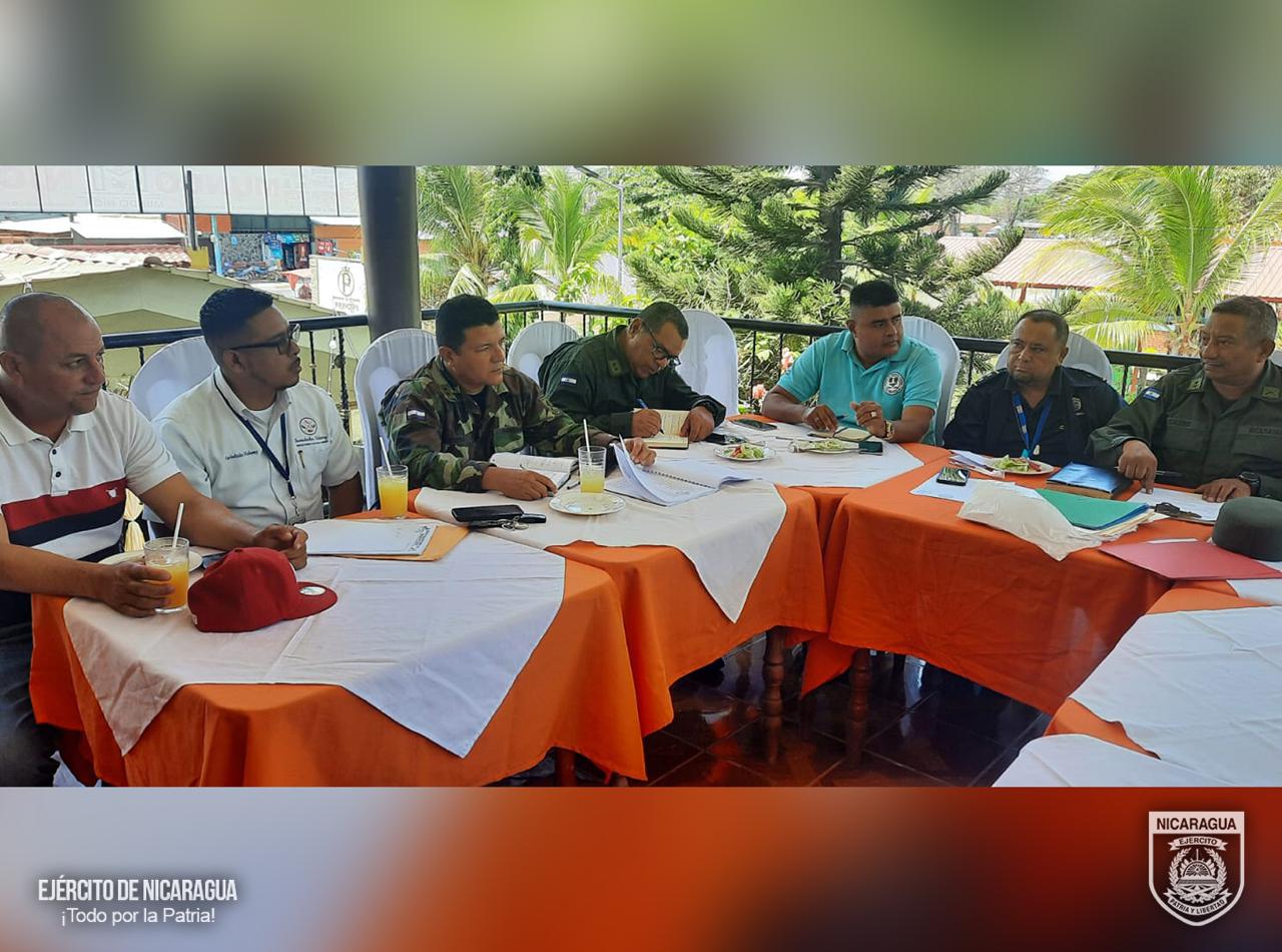 Ejército coordina con CEN-FETRACAMNIC aspectos de seguridad en la Frontera Sur