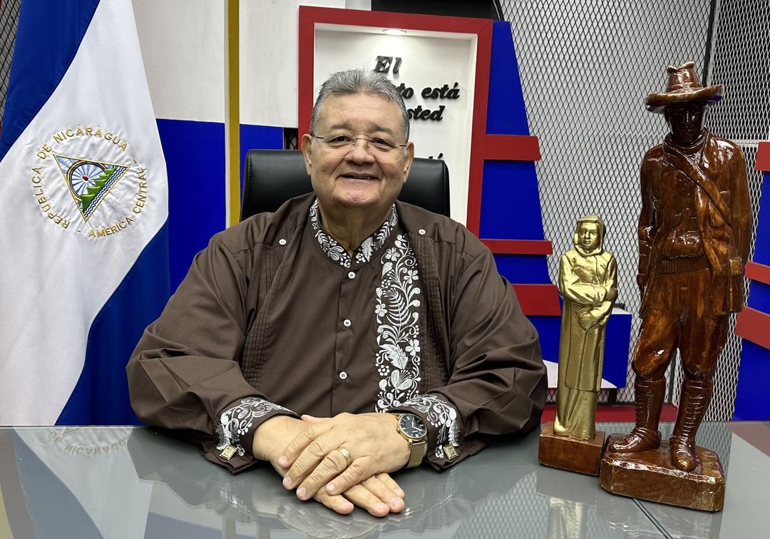 Moisés Absalón Pastora: El Harakiri