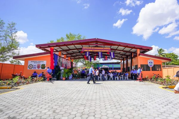 Inauguran estación de bomberos 207 en el barrio Acahualinca de Managua