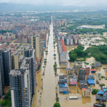 Fuertes lluvias causan inundaciones «únicas en un siglo» en el sur de China