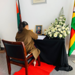 Nicaragua Firma Libro de Condolencias en Embajada de Malaui en Zimbabue