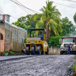 Nuevas calles asfálticas se incorporan en barrio Villa Roma