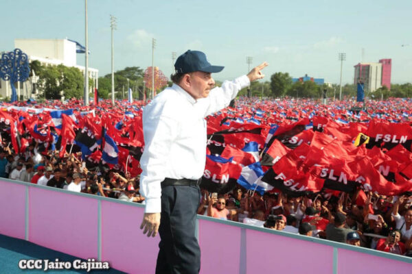 Familias nicaragüenses respaldan al Gobierno del FSLN