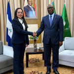 Embajadora Darling Ríos Munguía presento la Copias de Estilo en Guinea Ecuatorial