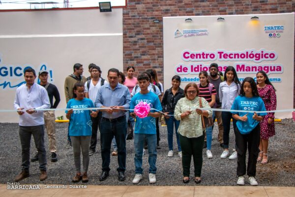 Nueva Subsede del Centro Tecnológico de Idiomas en Managua, Juan Carlos Herrera Cuaresma «La Foquita», brinda acceso gratuito a cursos de idiomas