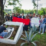 Jóvenes ambientalistas honran legado de Arlen Siu con jornada de ornamentación