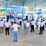 MINED imparte clases de yoga a maestros con el objetivo de promover bienestar y salud