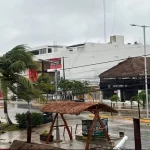 Huracán Beryl toca tierra en Quintana Roo, al sureste de México